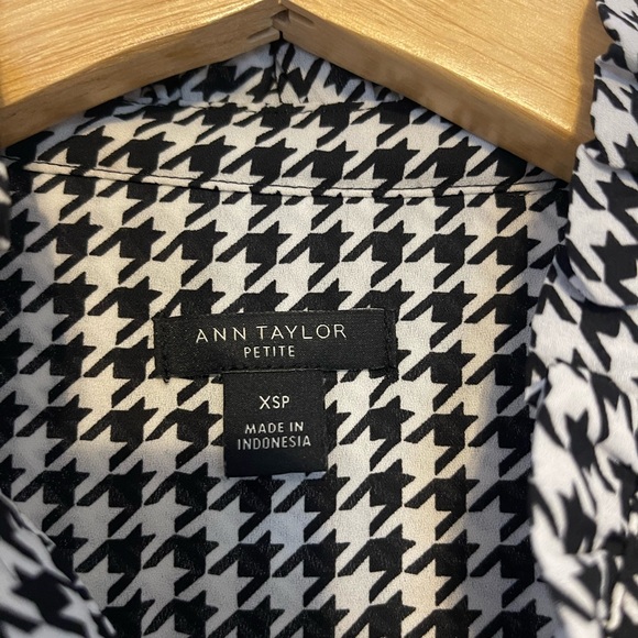 Ann Taylor Black and White Houndstooth Blouse - Picture 4 of 4